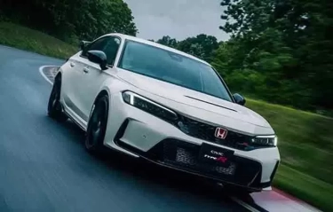Fitur Lebih Keren, Ini Bedanya Civic Turbo Vs Civic Type R