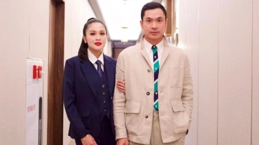 Suami Ketahuan Korupsi Rp271 Triliun, Gaya Elit Sandra Dewi Pakai Sandal Rp17 Juta Kena Julid
