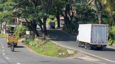 Waspada saat Lintasi Simpang Cagak Nagrek, Kondisi Jalan Menurun dan Tak Ada Papan Petunjuk