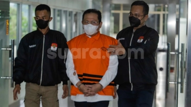 Jauh dari Tuntutan Jaksa KPK, Sekretaris MA Hasbi Hasan Divonis Ringan 6 Tahun Penjara