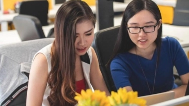 Siapkan Diri Hadapi Dunia Kerja, Ini 5 Manfaat Magang di Luar Negeri