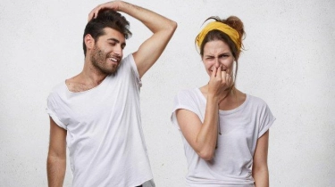 6 Cara Atasi Bau Keringat pada Baju yang Sulit Hilang, Cuma Gunakan Bahan yang Ada di Rumah