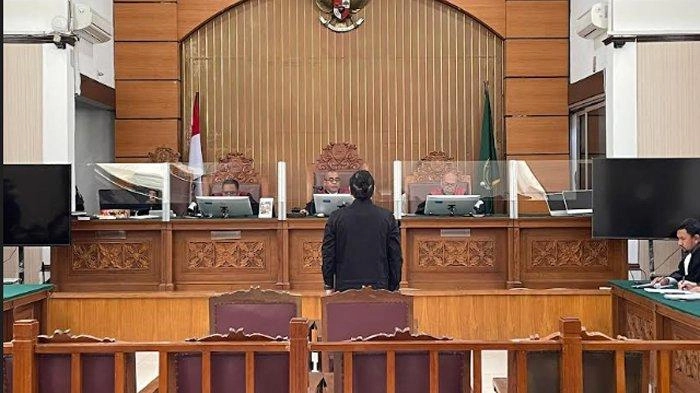 BREAKING NEWS: Kasus Kepemilikan Senpi Ilegal, Dito Mahendra Divonis 7 Bulan Penjara