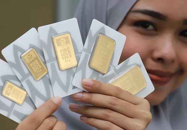 Harga Emas Antam Turun Tipis Rp 4.000 Jadi Rp 1.279.000 Per Gram