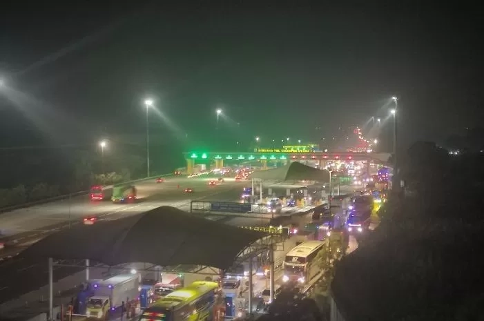 Lalin Mudik Mulai Ramai, One Way Diberlakukan Pukul 21.30 WIB