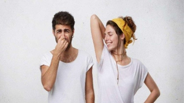 Deodoran dan Antiperspiran Sering Dianggap Sama, Mana yang Lebih Efektif  Hilangkan Bau Badan?