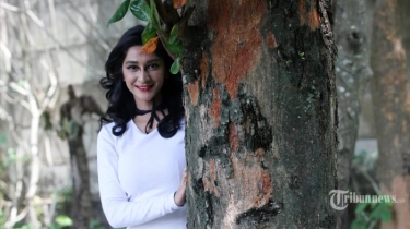 Miliki Suami Pengusaha Sukses, Fanny Ghassani Tetap Dapat Izin Bekerja Jadi Artis  