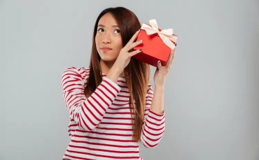 Bingung Mau Ngasih Kado Apa? Coba Kasih Hadiah Sesuai Jenis Zodiak. Leo: Suka Dikasih Barang Mewah