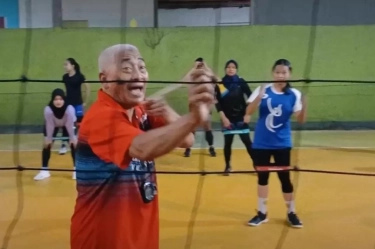 Cerita Mashudi Menemukan Bakat Megawati “Megatron’’ Hangestri Pertiwi, Kini Dia Melatih Klub Desa di Sidoarjo