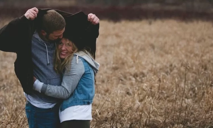 Intip Bahasa Cinta 7 Tipe Kepribadian Introvert MBTI, Salah Satunya si Langka INFJ yang Menyukai Quality Time