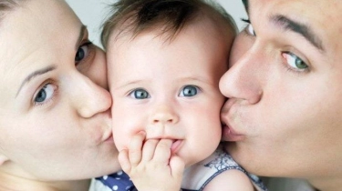 Lebaran Tiba, Dokter Ingatkan Jangan Sembarangan Cipika Cipiki Anak, Ada Bahaya Tersembunyi !