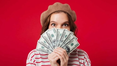 5 Zodiak Ini Langsung Boros Saat Merasa Punya Banyak Uang, Taurus Paling Hedon