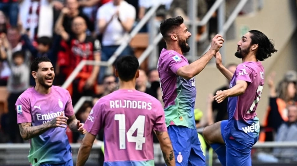 Hasil Liga Italia: AC Milan Lumat Lecce 3-0 di San Siro, Giroud hingga Leao Gemilang!