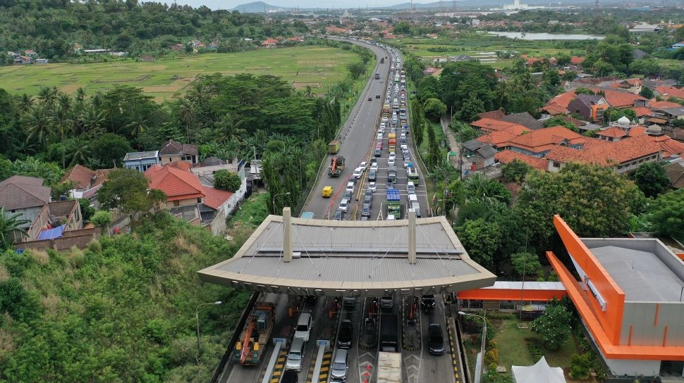 Urai Kepadatan Kendaraan, Alat ''Tap Out'' Ditambah di Gerbang Tol Merak