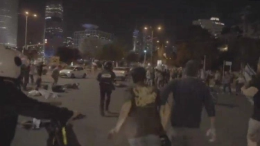 Populer Internasional: 40 Rudal Ditembakkan dari Lebanon Selatan - Warga Israel Dilanda Panic Buying