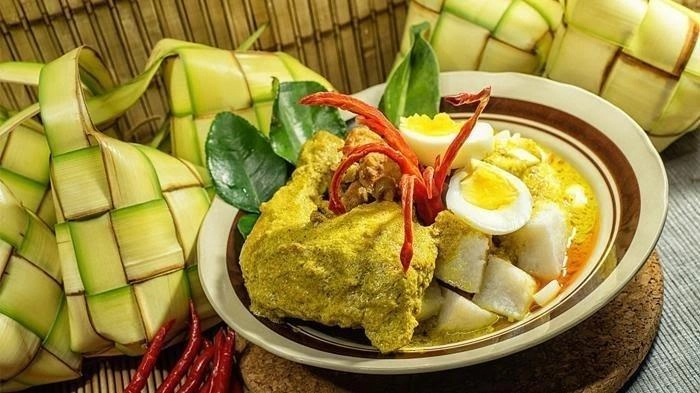 Resep Opor Ayam untuk Sajian Lebaran 2024, Dilengkapi Cara Membuat Ketupat