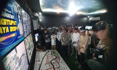 Tinjau Kesiapan Jalur Wisata Hadapi Libur Lebaran, Menparekraf Pantau Lalin di Pos Terpadu Operasi Ketupat Lodaya 2024 Polres Bogor