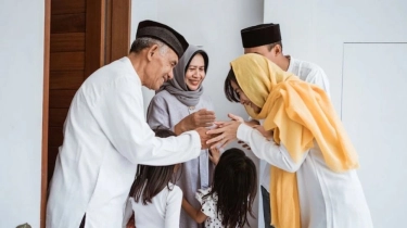Jawaban Saat Mendengar Doa Taqabalallahu Minna wa Minkum yang Tepat