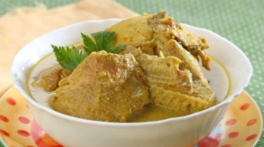 Resep Opor Ayam Bumbu Kuning, Bahan Dasar dan Cara Membuat