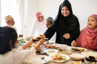 Wajib Dicoba! Tips Sehat Mengonsumsi Hidangan Lebaran Agar Tidak Lebar-an