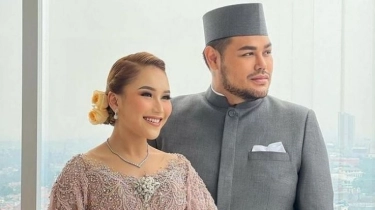 Momen Artis Bagi-bagi THR: Ivan Gunawan Panen Pujian, Ayu Ting Ting Banjir Nyinyiran