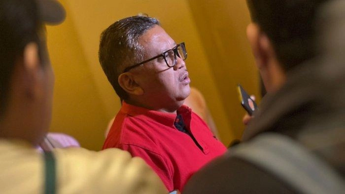 Haidar Alwi: Serangan Hasto Terhadap Presiden Jokowi dapat Merugikan PDIP