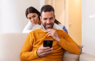 5 Zodiak yang Dinilai Paling Tidak Setia, Sosoknya Cenderung Impulsif hingga Berperilaku Genit