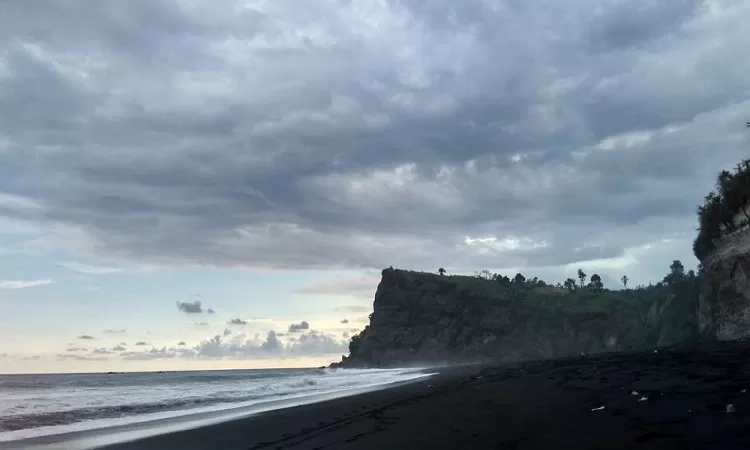 Wisata Pantai di Lumajang yang Wajib Dikunjungi Selama Liburan Lebaran