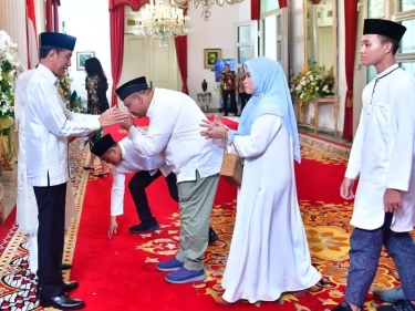 Wamen Ketenagakerjaan Afriansyah Noor Silaturahmi dengan Presiden Joko Widodo di Istana Negara