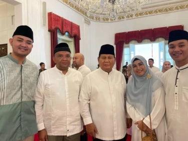 Wamenaker Afriansyah Noor Bersilaturahmi dengan Menhan dan Presiden Terpilih Prabowo Subianto