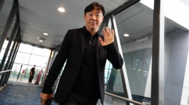 Aksi Kocak Shin Tae-yong Joget dan Nyanyi di Qatar Jelang Piala Asia U-23 2024