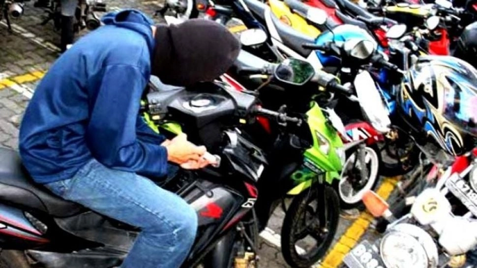 Kocak! Niat Mencuri, Maling Ini Justru Kehilangan Motornya