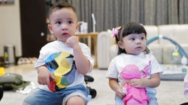 Reaksi Cipung saat THR Lebarannya Dipegang Nagita Slavina, Beda dengan Ameena?