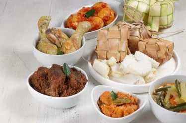 Mengenal Tradisi Lebaran Ketupat, Warisan Budaya dari Sunan Kalijaga yang Penuh Makan