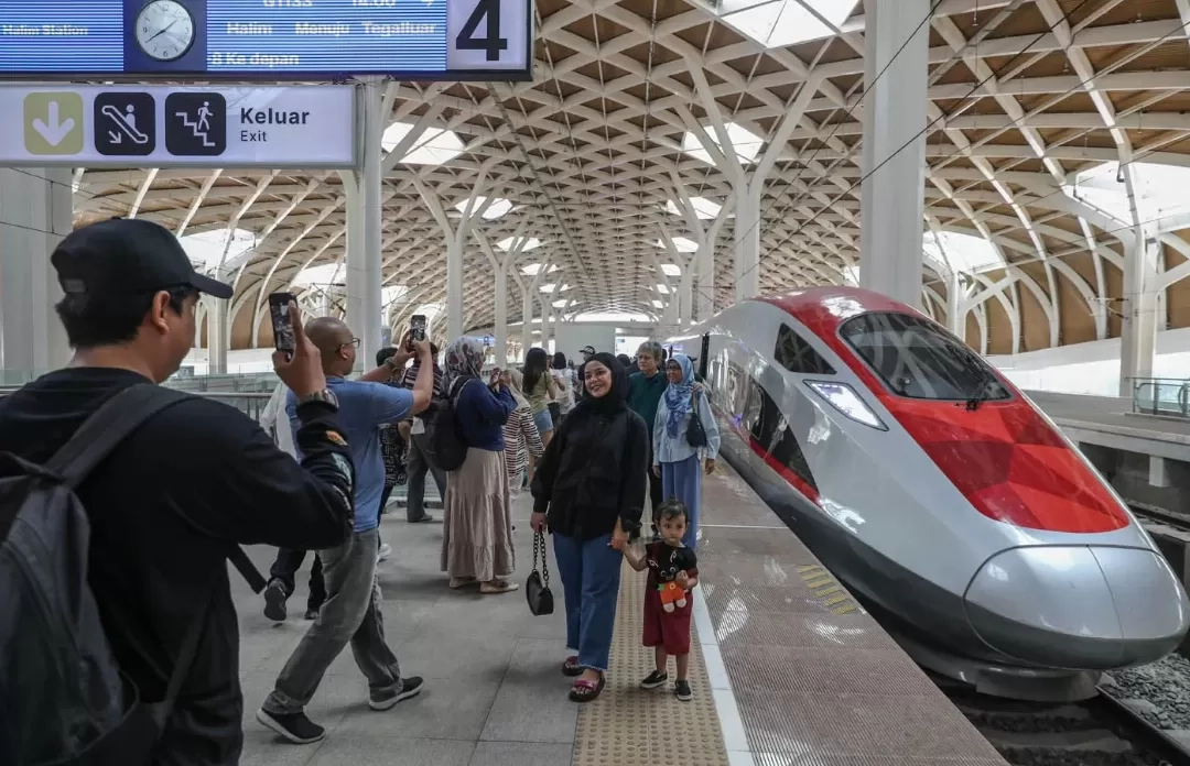 Puncak Arus Balik Lebaran, Penumpang Whoosh Tembus Lebih dari 21 Ribu Orang