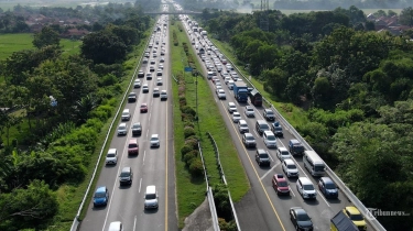 Pengguna Jalan Tol Jakarta-Cikampek Dilarang Berhenti di Bahu Jalan jika Tidak Darurat