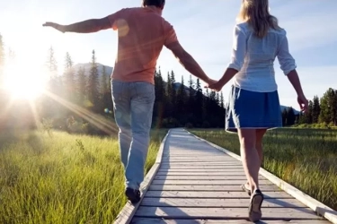 Punya Gebetan Perempuan Gemini? Intip 10 Ciri-Ciri Kepribadian Mereka Agar Bisa Kenal Lebih Dekat