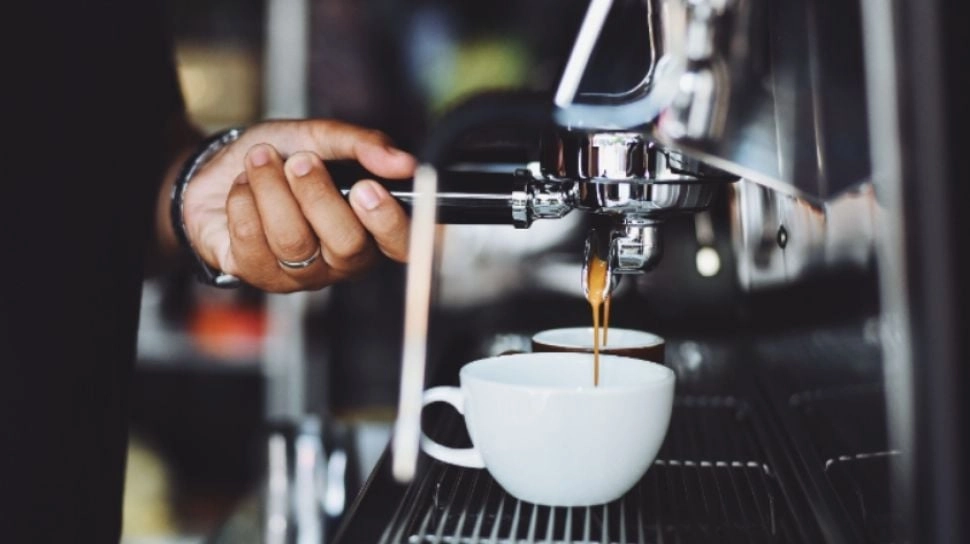 Survei: 66% Gen Z Mengaku Minum Kopi Setiap Hari, Sudah Jadi Gaya Hidup?