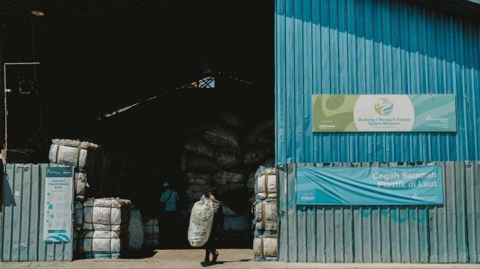 Cegah Pencemaran Lingkungan, Kolaborasi Ini Kumpulkan 305 Juta Botol Plastik di 27 Negara