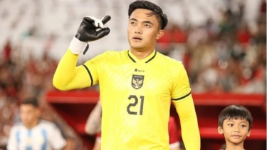 Halau Sepakan Mohamed Toure, Ernando Ari Rajin Tepis Penalti Lawan yang ke Arah Kiri