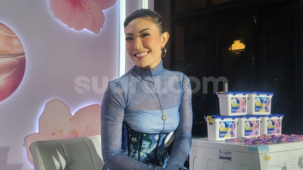 Koleksi Sepatu Mewah Ayu Dewi, Kini Namanya Terseret Kasus Korupsi Harvey Moeis