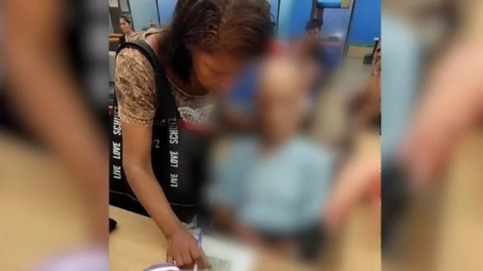 Viral! Perempuan Ini Diduga Bawa Orang Mati ke Bank Demi Dapat Pinjaman
