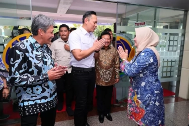 AHY Kunjungi Kantor Pertanahan Surabaya I Terkejut dengan Ruang Arsipnya, Ada Apa?