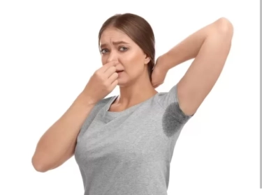 Bau Badan Bikin Gak Percaya Diri? Simak 8 Cara Mengatasi Keringat Berlebih