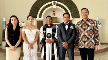 Resmi Jadi Suami Ling Ling, Bharada E Tampil Gagah Pakai Sepatu Branded