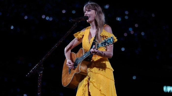 Terjemahan Lirik Lagu Lover - Taylor Swift: Can I Go Where You Go