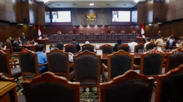 Beda Pendidikan 3 Hakim MK yang Dissenting Opinion, Arief Hidayat dan Enny Nurbaningsih Jadi Trending