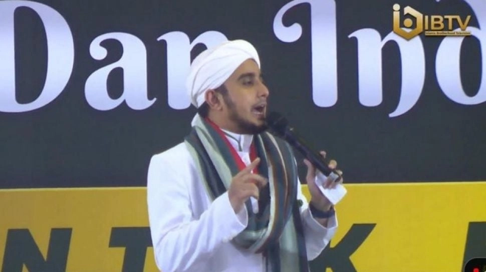 Hari Ini Putusan MK, Menantu Rizieq Shihab Kasih Pesan Menohok