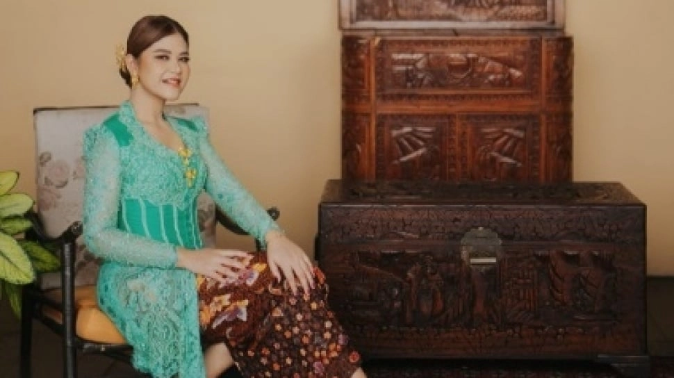 Potret Kahiyang Ayu Spesial Hari Kartini, Tubuh Langsing Bikin Salfok