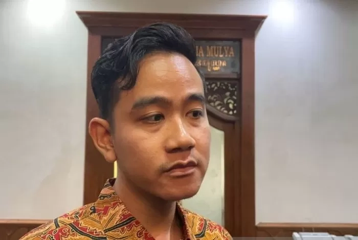 Tegaskan Jokowi dan Gibran Bukan Lagi Kader Partai Banteng, PDIP: Orang Sudah di Sebelah Sana, Yang Benar Saja!